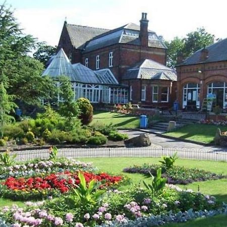 The Hideaway Southport Villa Exterior photo