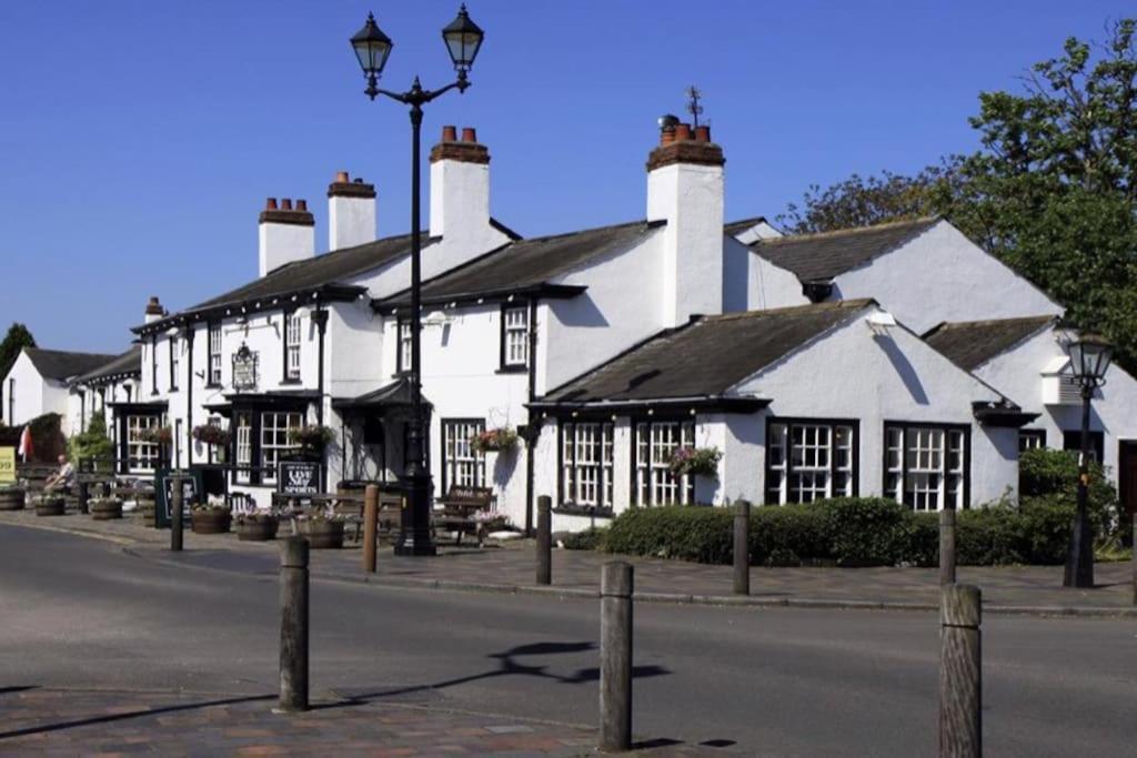 The Hideaway Southport Villa Exterior photo